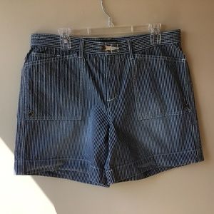 Lauren Jeans Co. White navy pinstriped denim jean shorts size 12 MINT!